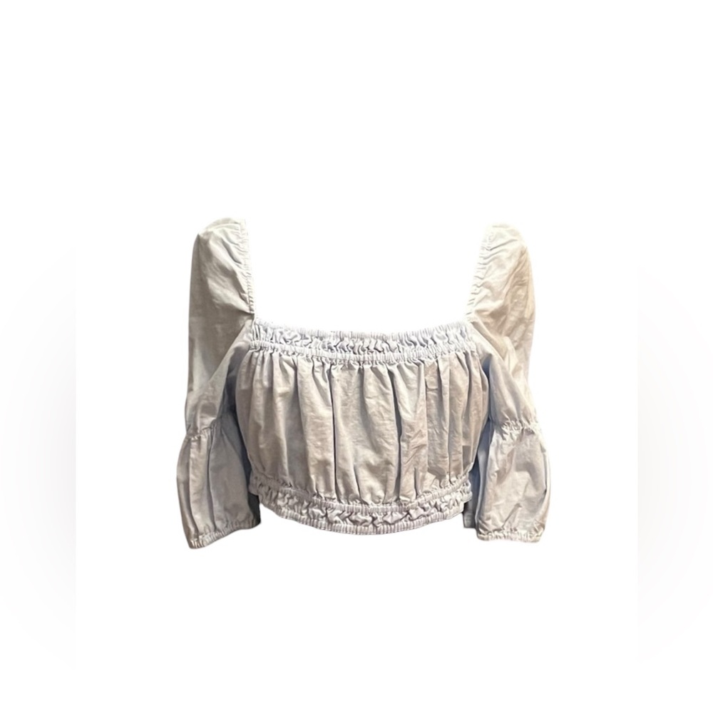 🚨𝐂𝐋𝐄𝐀𝐑𝐎𝐔𝐓 𝐒𝐀𝐋𝐄🚨𝐍𝐖𝐓 𝐃𝐄𝐋𝐔𝐂 Tizzy square neck light denim smocked top